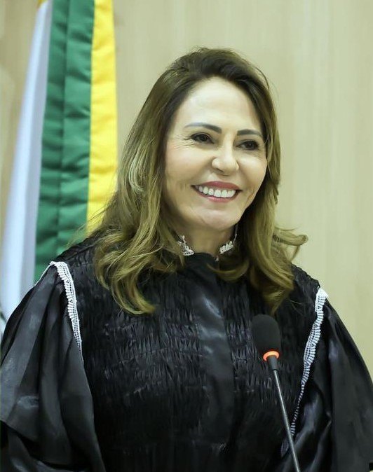 LILIAN DE ALMEIDA VELOSO NUNES MARTINS