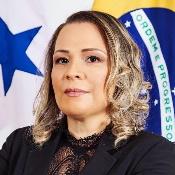 ADRIANA CRISTINA DIAS OLIVEIRA